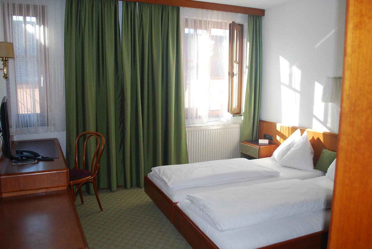 Hotel Zillners Einkehr *** Altheim Exterior photo